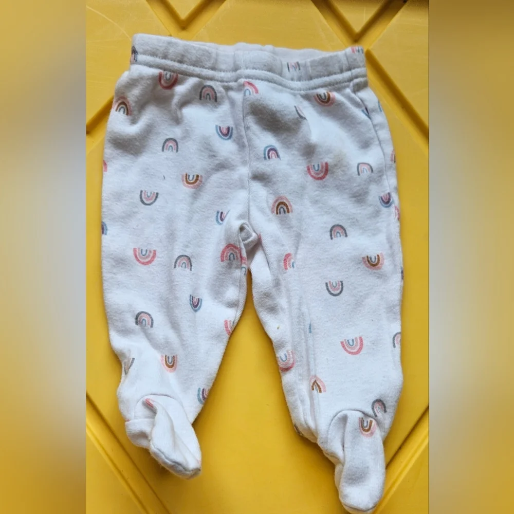 7 piece little Girls Newborn ( 0 M ) Carter's Bottoms